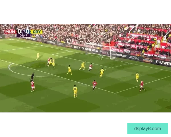 曼联训练基地为利马庆生感言称红魔是我第二个温暖的家心中挚爱